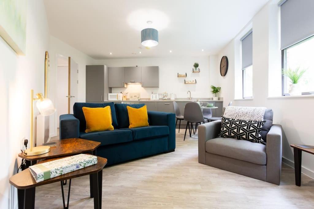 Polly'S Place Apartment Taunton & Free Off Road Parking & Wifi Buitenkant foto