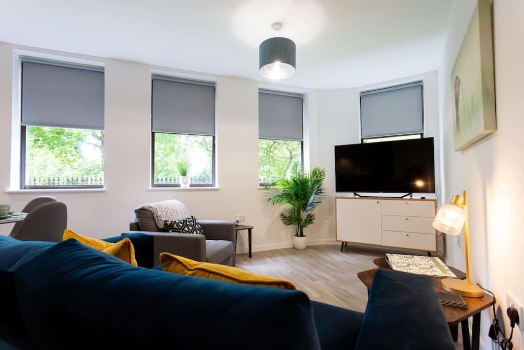 Polly'S Place Apartment Taunton & Free Off Road Parking & Wifi Buitenkant foto